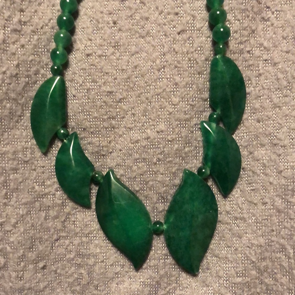 Pretty necklace 8 1/2 “
